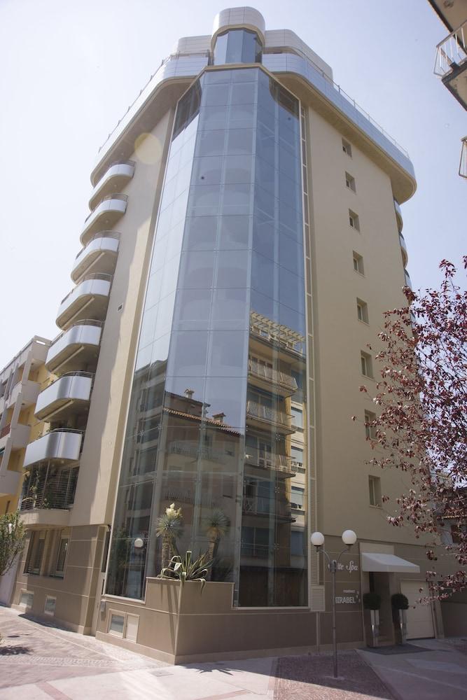 Aparthotel & Mirabel 3*