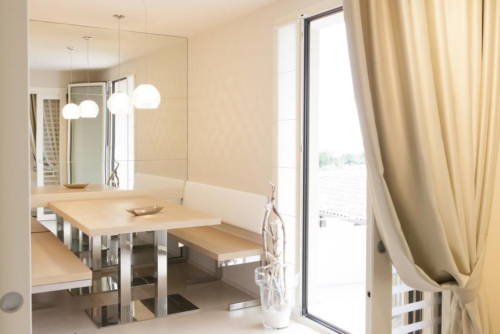 Aparthotel & Mirabel