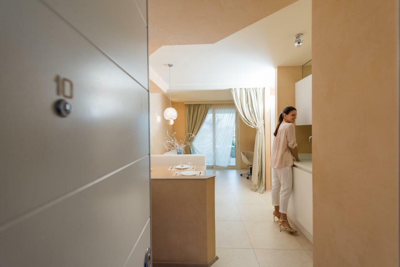 Appart hôtel & Mirabel 3*
